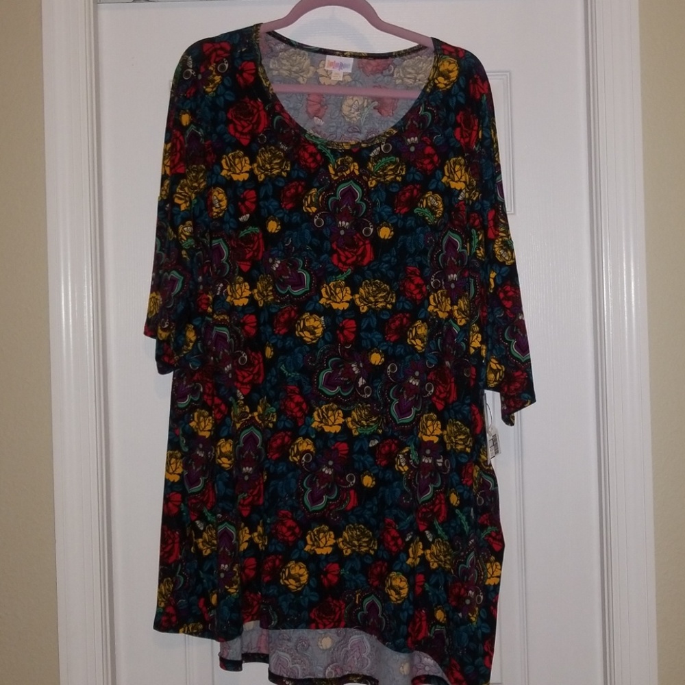 NWT Lularoe Irma top ROSES aizw 3XL